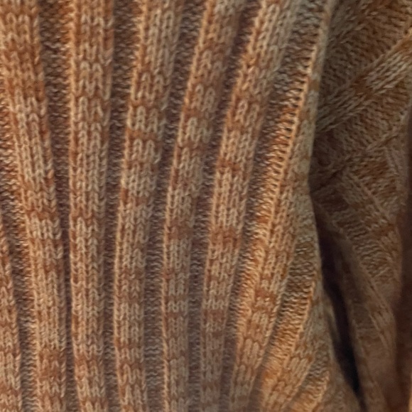 NWT- BlankNYC- Cozy Crew Neck Sweater - oversized for an XS Premium Quality - Picture 5 of 13